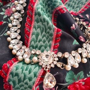 Costume jewelry necklace